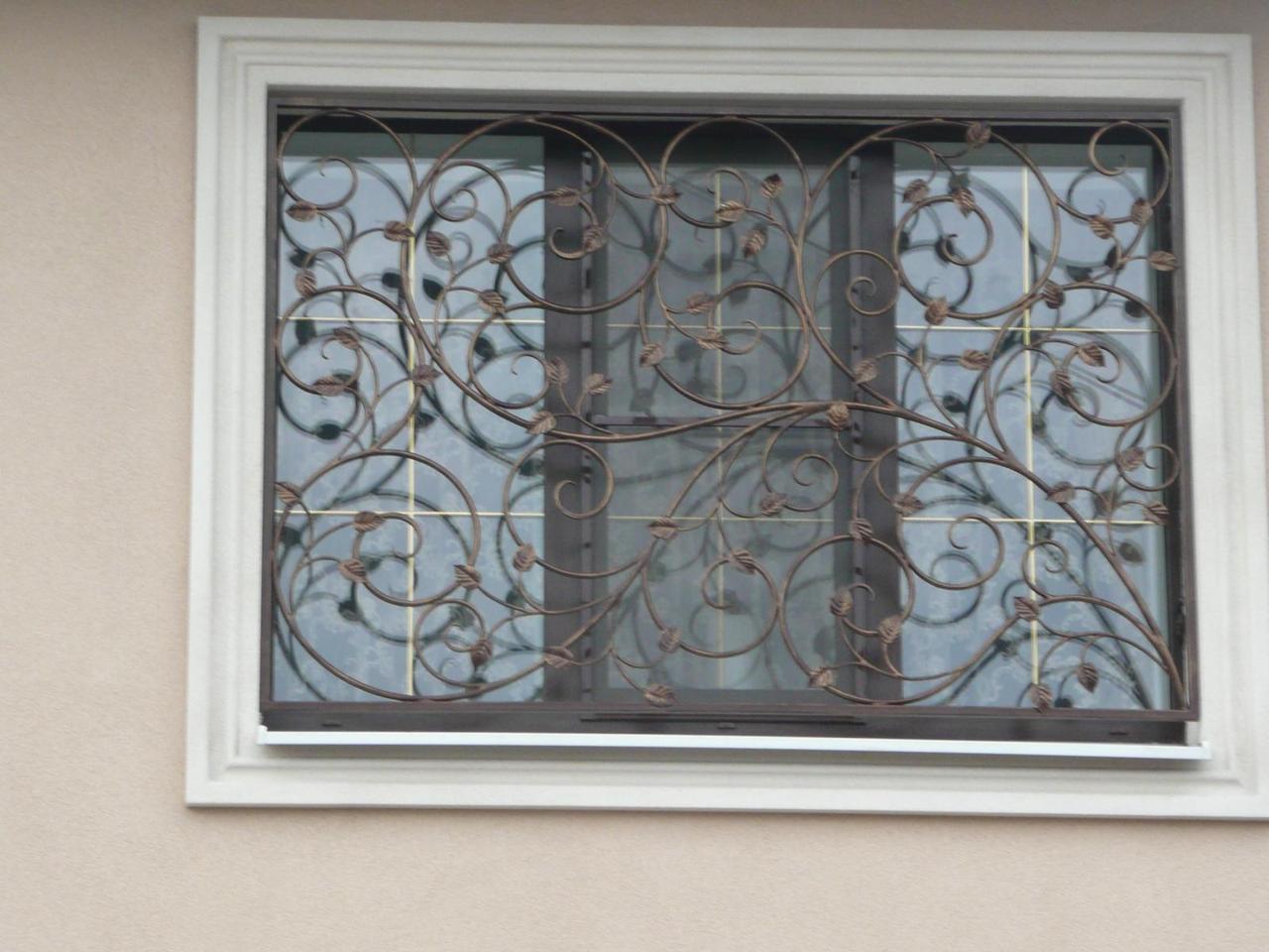 Стоит ли устанавливать защитные решетки на окна?
